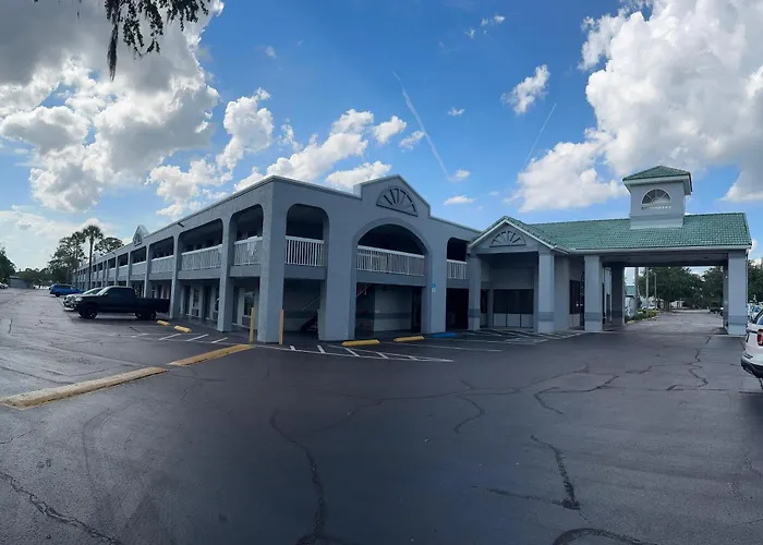 Family Hotel: Budget Inn Sanford International Airport